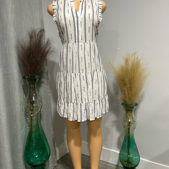 white midi dresses - Picture 2 of 5